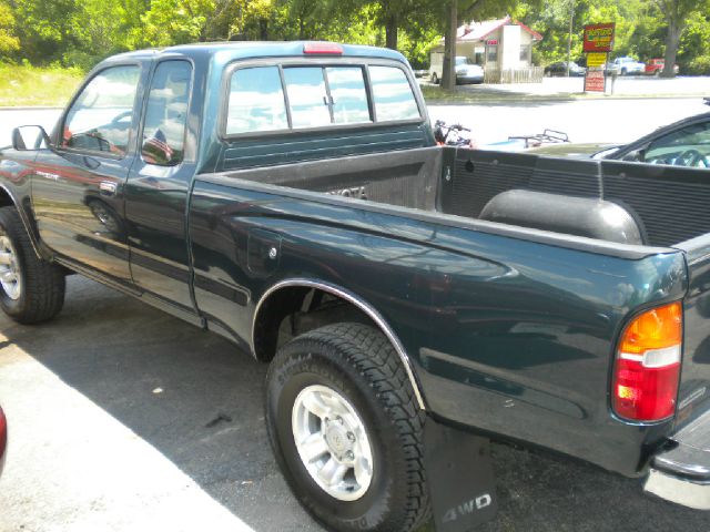 1997 Toyota Tacoma LT Pickup 4D 6 1/2 Ft