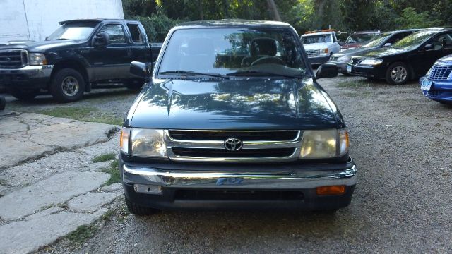 1998 Toyota Tacoma ES 2.4L AUTO