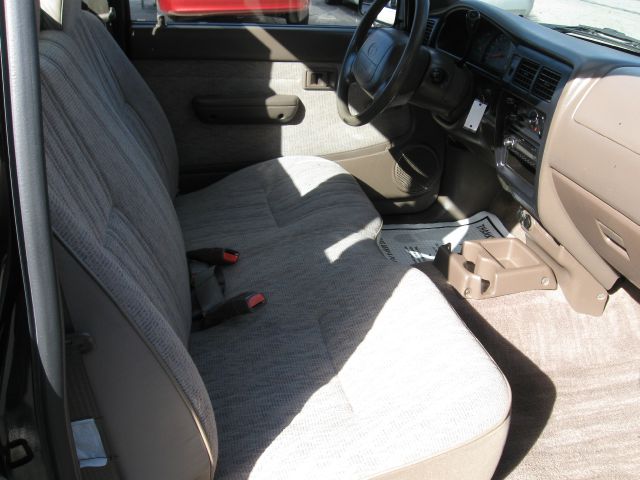 1998 Toyota Tacoma ES 2.4L AUTO