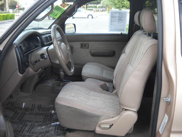 1999 Toyota Tacoma LT Pickup 4D 6 1/2 Ft