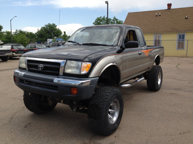 1999 Toyota Tacoma LT Pickup 4D 6 1/2 Ft