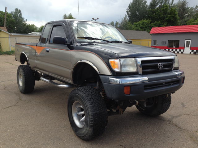1999 Toyota Tacoma LT Pickup 4D 6 1/2 Ft