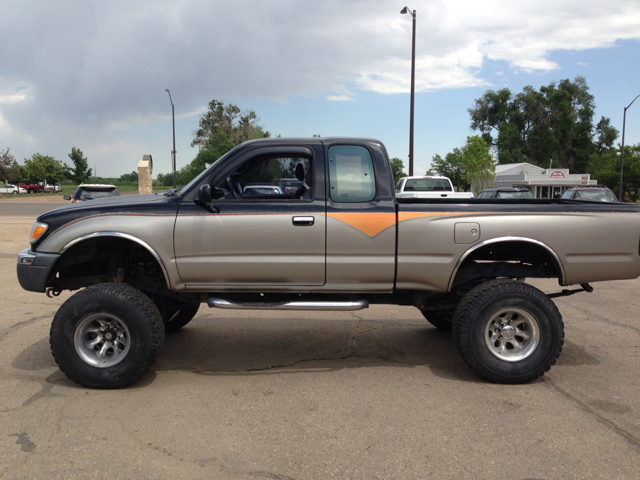 1999 Toyota Tacoma LT Pickup 4D 6 1/2 Ft