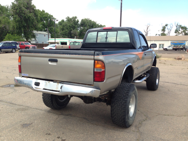 1999 Toyota Tacoma LT Pickup 4D 6 1/2 Ft