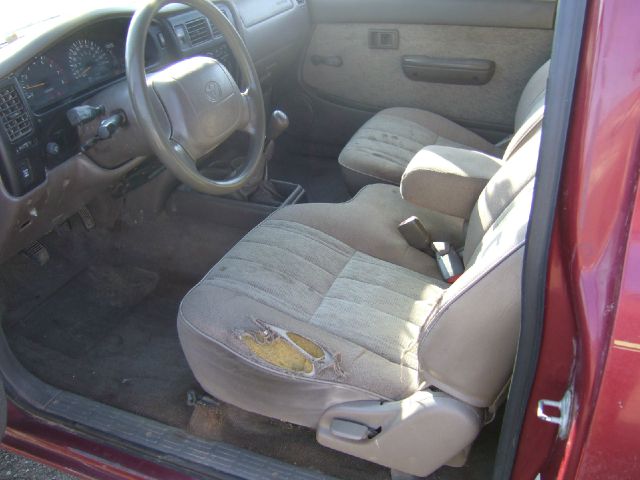 1999 Toyota Tacoma LT Pickup 4D 6 1/2 Ft