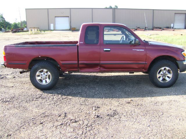 1999 Toyota Tacoma LT Pickup 4D 6 1/2 Ft