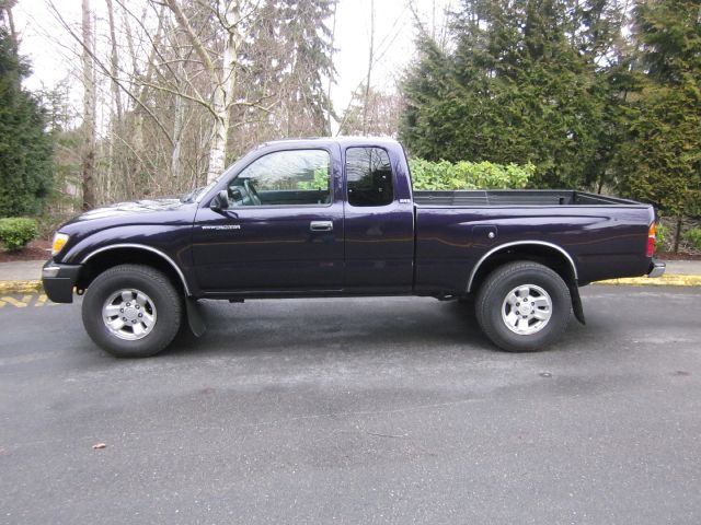 1999 Toyota Tacoma LT Pickup 4D 6 1/2 Ft