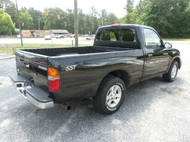2000 Toyota Tacoma Crew Cab 156 Inch XLT 4WD 4x4 Truck