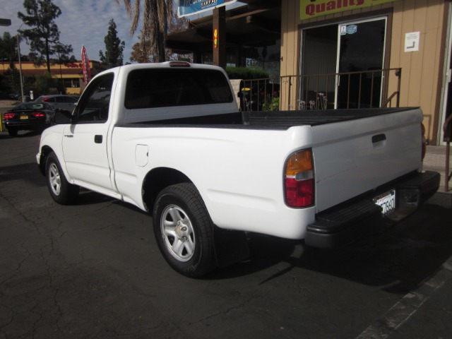 2001 Toyota Tacoma ES 2.4L AUTO