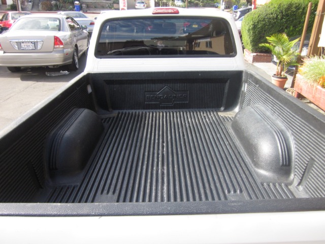 2001 Toyota Tacoma ES 2.4L AUTO