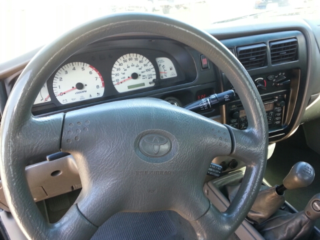 2001 Toyota Tacoma XLT/ /lots Of Extras