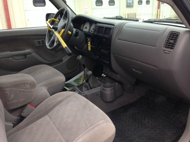 2001 Toyota Tacoma AWD SL