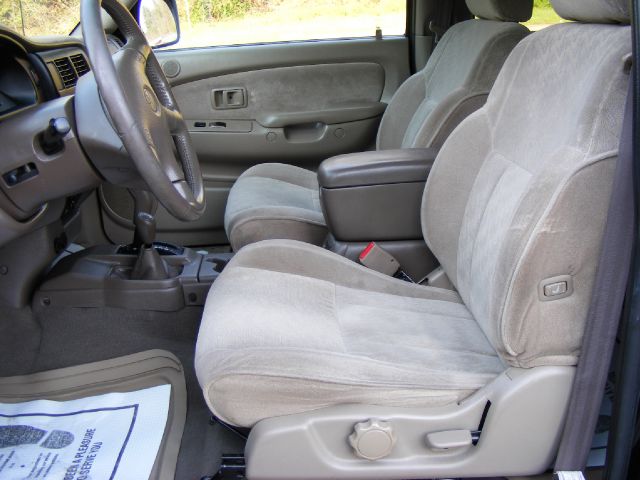 2001 Toyota Tacoma LT1 Sedan