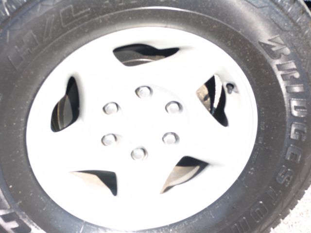 2001 Toyota Tacoma 143.5 LTZ