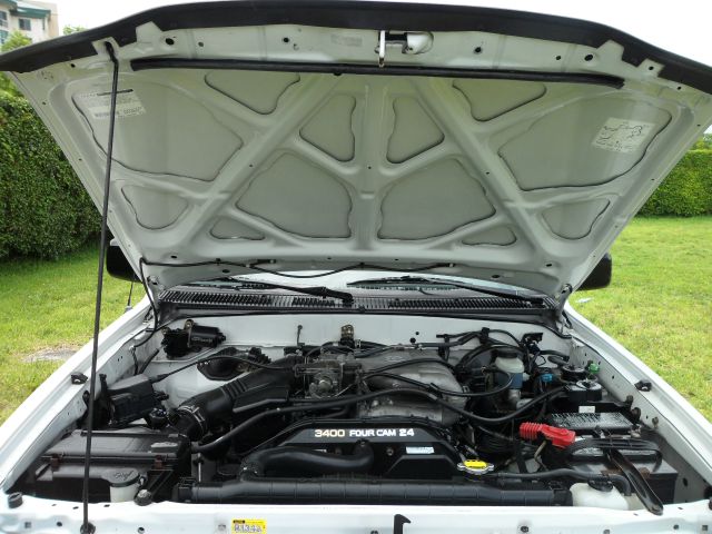 2001 Toyota Tacoma 143.5 LTZ