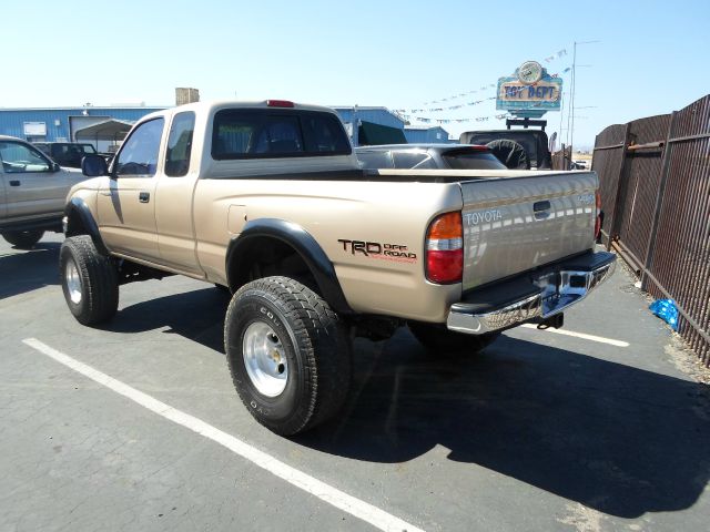 2002 Toyota Tacoma LT Pickup 4D 6 1/2 Ft