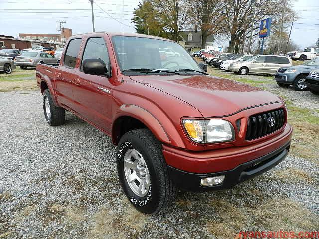 2002 Toyota Tacoma 1/2 TON Pickups