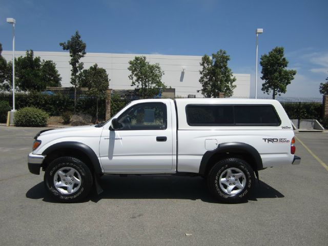 2003 Toyota Tacoma T6 AWD 7-passenger Leather Moonroof