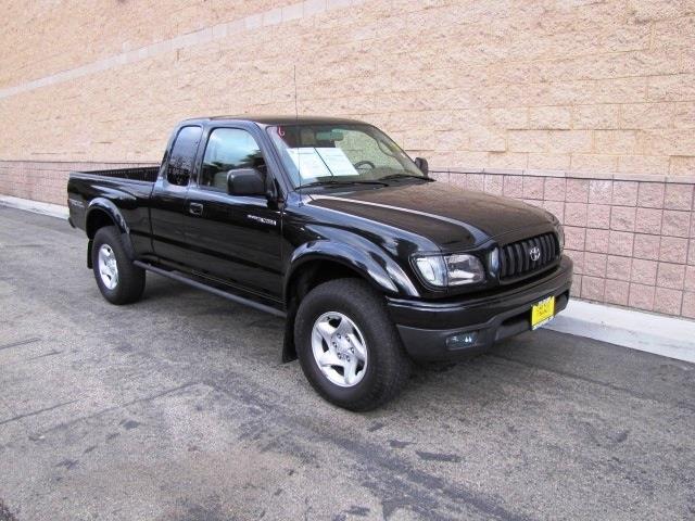 2004 Toyota Tacoma C300 Luxury