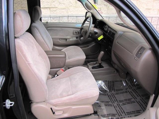 2004 Toyota Tacoma C300 Luxury