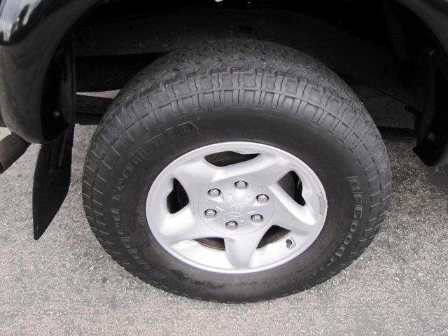 2004 Toyota Tacoma C300 Luxury