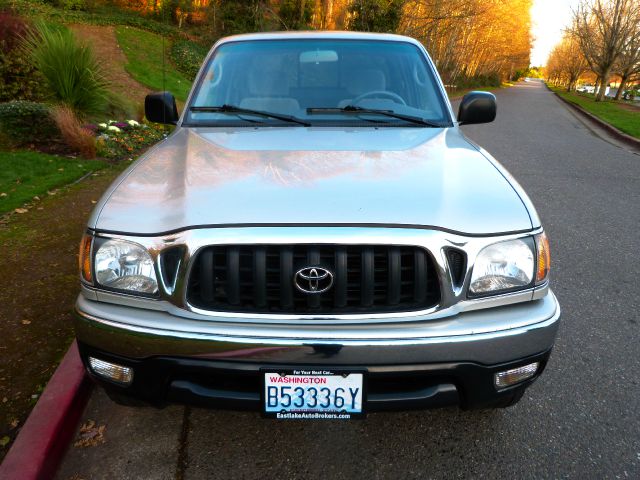 2004 Toyota Tacoma LT Pickup 4D 6 1/2 Ft