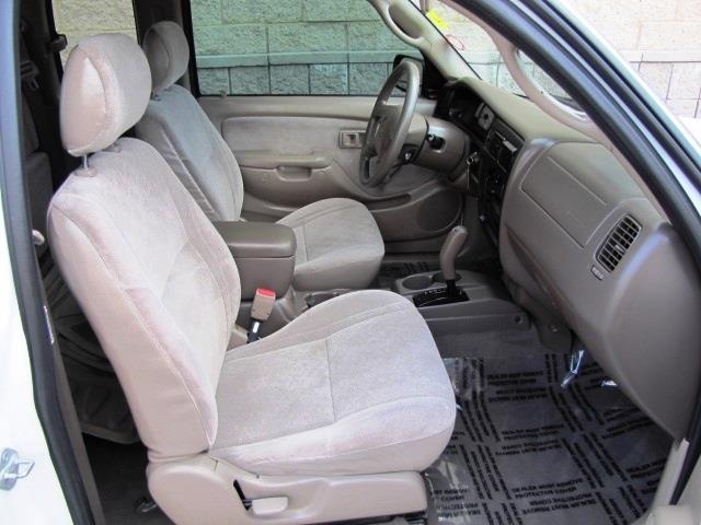 2004 Toyota Tacoma XLT 2WD