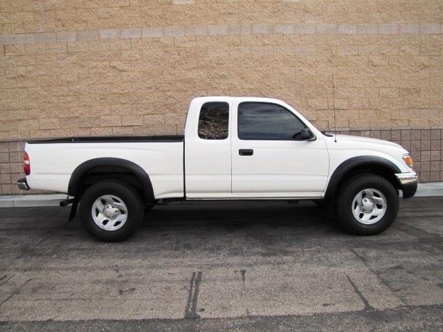 2004 Toyota Tacoma XLT 2WD