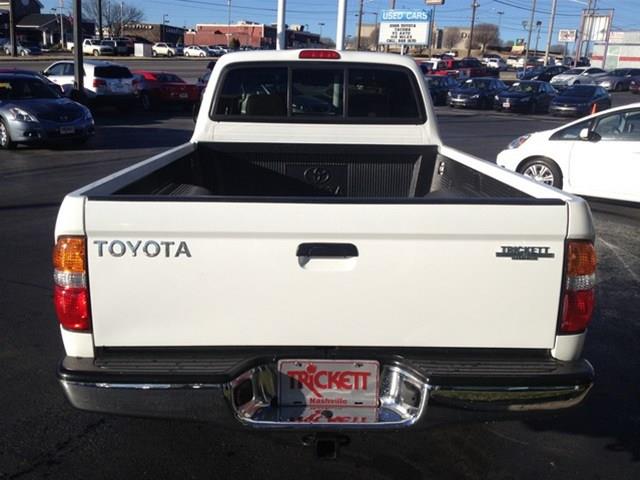 2004 Toyota Tacoma XLT 2WD