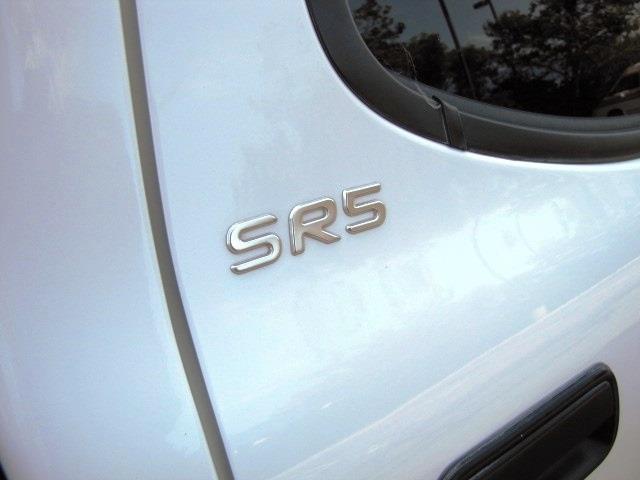 2004 Toyota Tacoma C300 Luxury