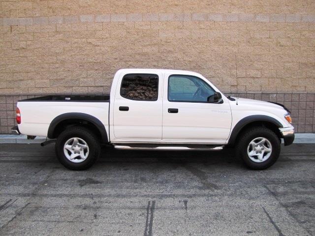 2004 Toyota Tacoma C300 Luxury