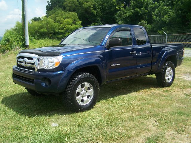 2005 Toyota Tacoma 4dr 112 Inch WB Eddie Bauer SUV