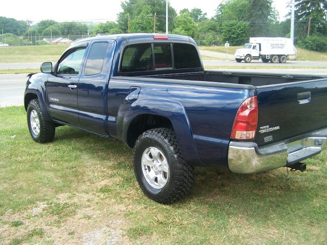 2005 Toyota Tacoma 4dr 112 Inch WB Eddie Bauer SUV