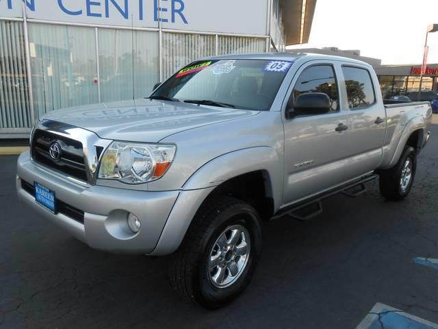 2005 Toyota Tacoma C300 Luxury