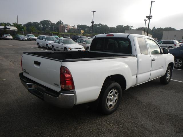 2005 Toyota Tacoma Base