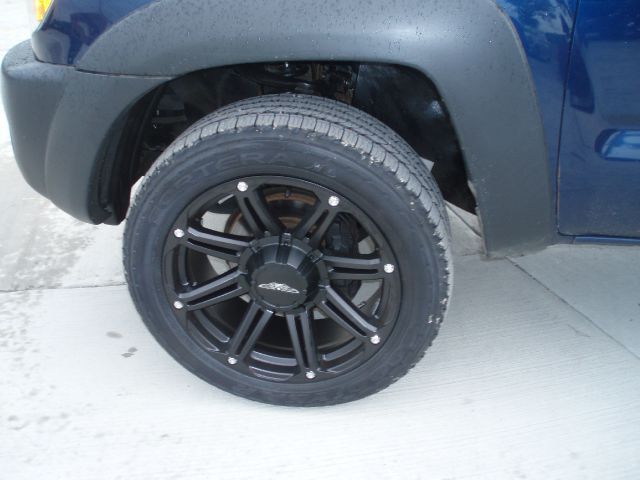 2005 Toyota Tacoma 4dr Sdn Touring Signature RWD Sedan