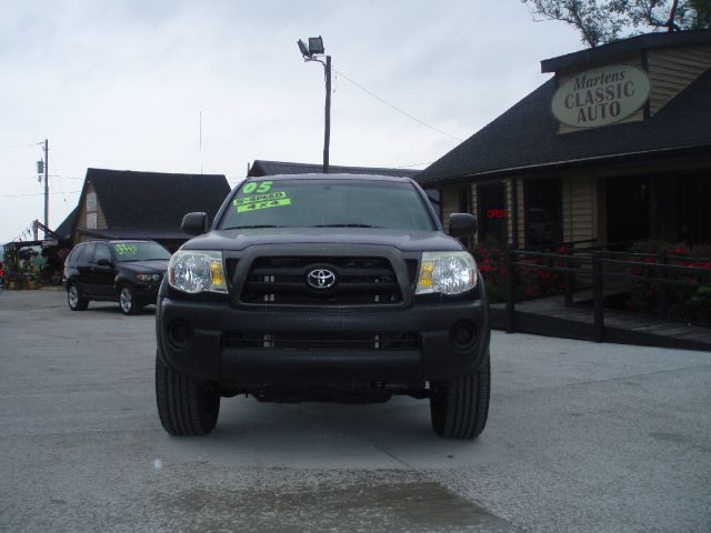 2005 Toyota Tacoma 4dr Sdn Touring Signature RWD Sedan