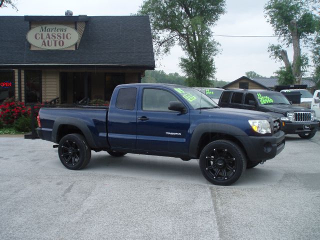 2005 Toyota Tacoma 4dr Sdn Touring Signature RWD Sedan