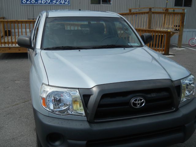 2005 Toyota Tacoma Adventure 4X4