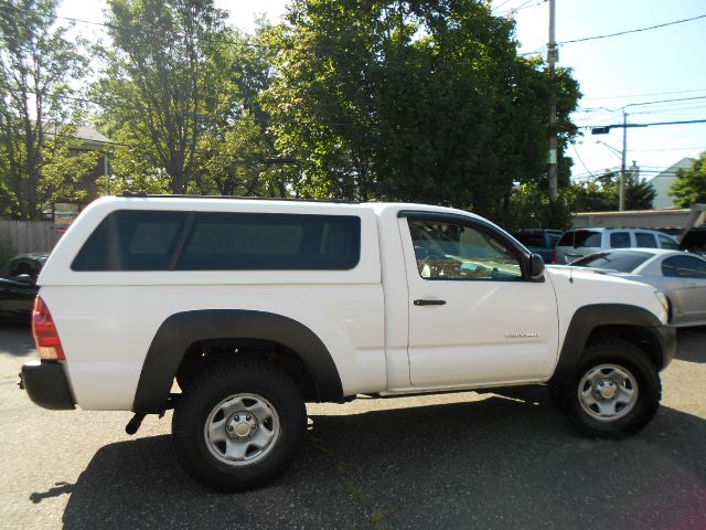 2005 Toyota Tacoma 4X4 , Sunroof