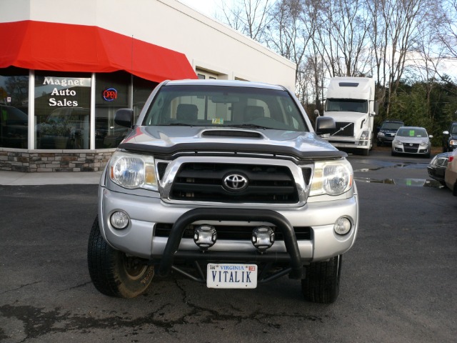 2005 Toyota Tacoma ES 3.0L AUTO