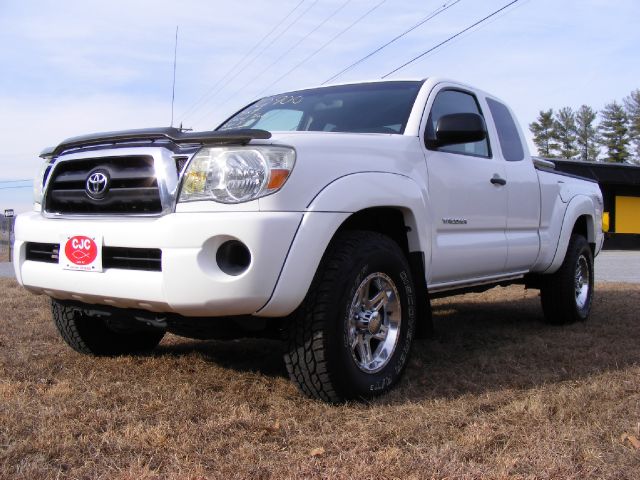 2005 Toyota Tacoma 4dr Sdn Touring Signature RWD Sedan