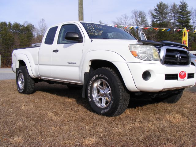 2005 Toyota Tacoma 4dr Sdn Touring Signature RWD Sedan