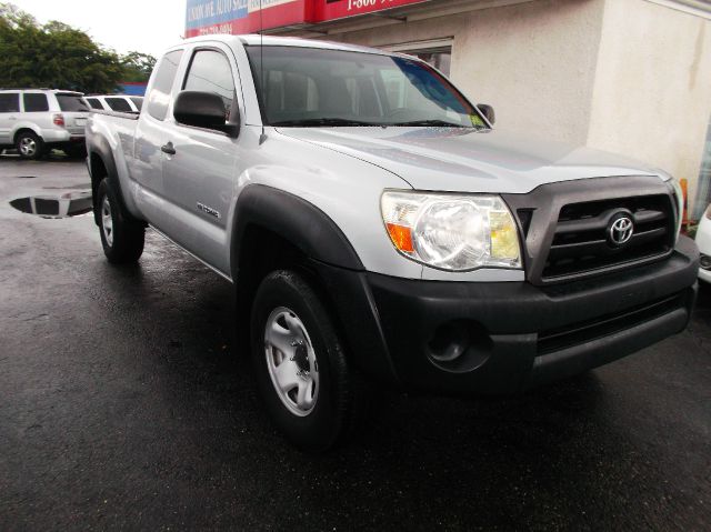 2005 Toyota Tacoma 4dr Sdn Touring Signature RWD Sedan
