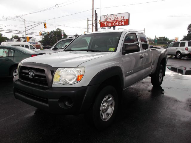 2005 Toyota Tacoma 4dr Sdn Touring Signature RWD Sedan