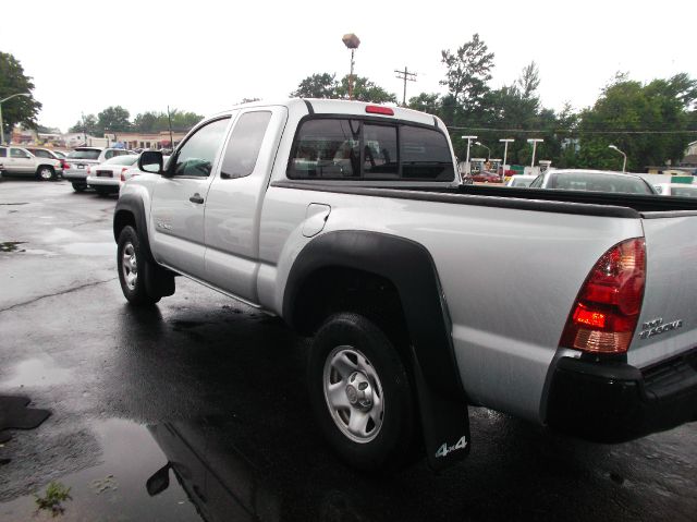2005 Toyota Tacoma 4dr Sdn Touring Signature RWD Sedan