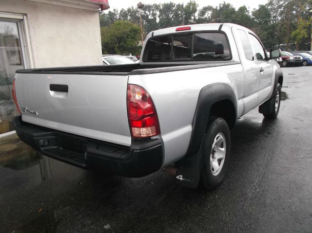 2005 Toyota Tacoma 4dr Sdn Touring Signature RWD Sedan