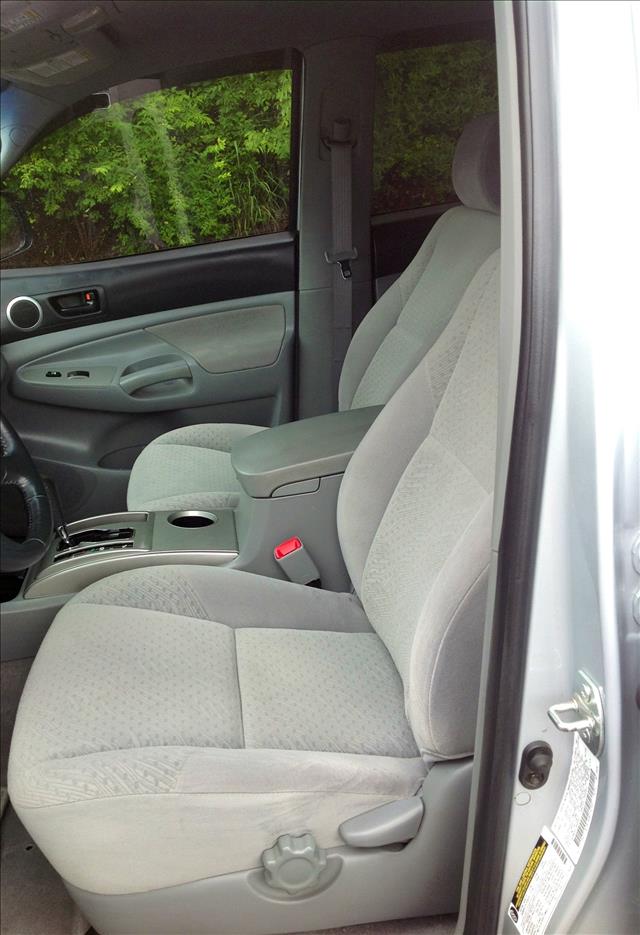 2005 Toyota Tacoma 2WD Supercab Styleside 6-1/2 Ft Box STX