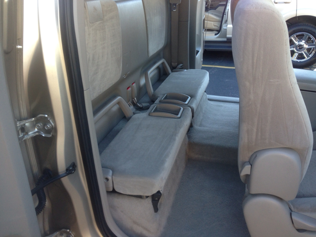 2005 Toyota Tacoma SE W/dvd