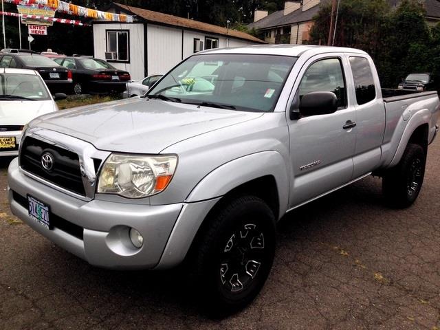 2005 Toyota Tacoma C300 Luxury